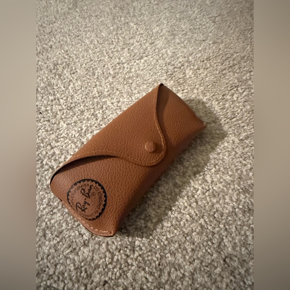 Ray Ban